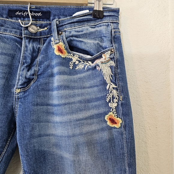 DriftWood Audrey Bird Embroidered Straight Leg Jeans! Size 27. - Picture 4 of 12